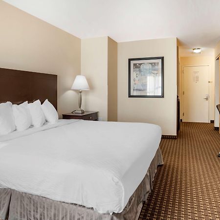 Best Western Plus Philadelphia Airport South - At Widener University Chester Dış mekan fotoğraf